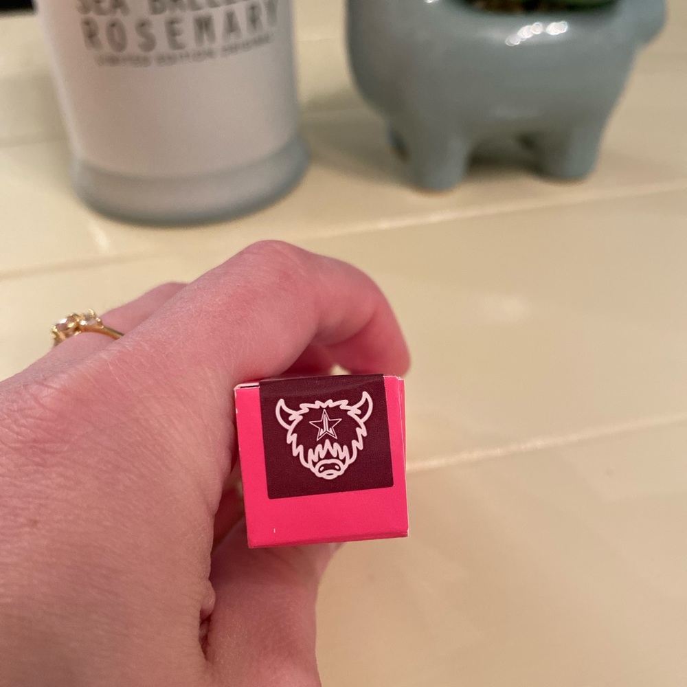 Summer mystery box exclusive shade